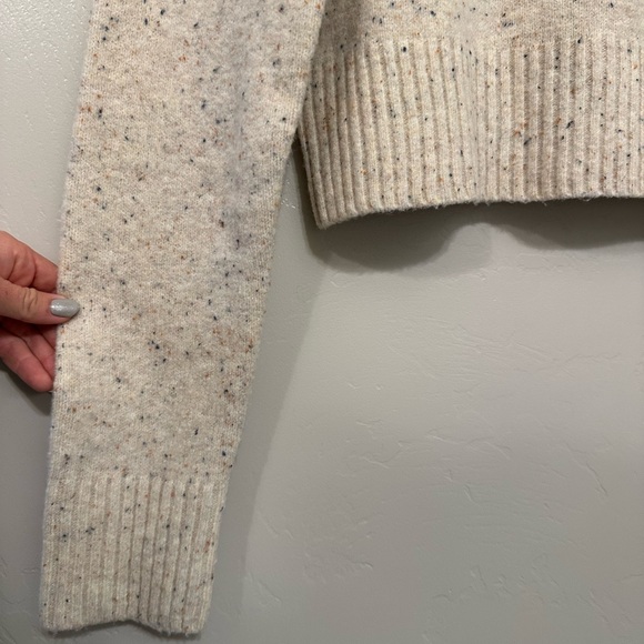 Target Universal Thread Cropped Sweater - Picture 4 of 4